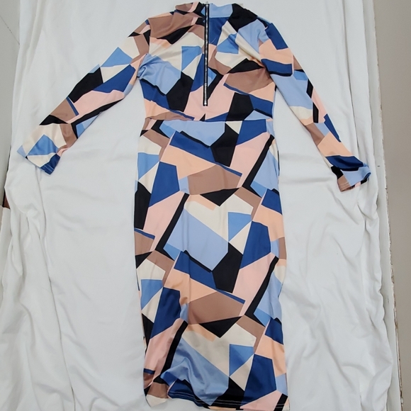 LONG SLEEVE  BODYCON GEOMETRIC PATTERN DRESS - Picture 8 of 8